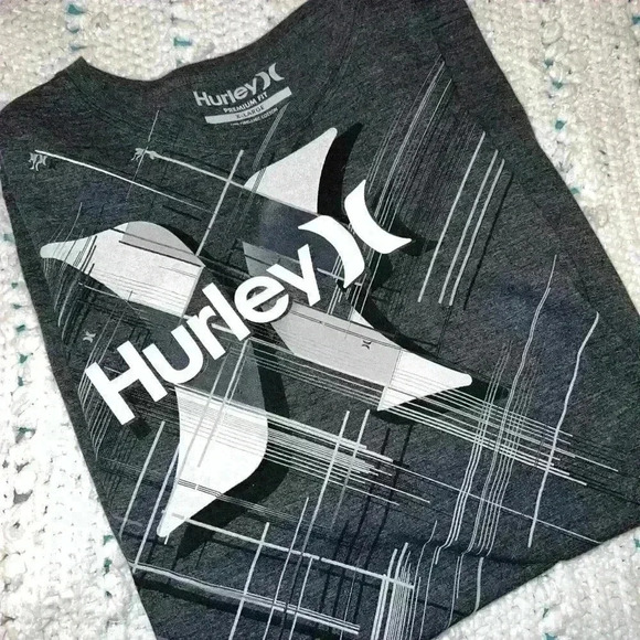 Hurley T shirt - Picture 2 of 3